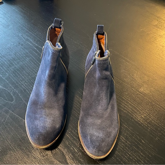 Lucky Brand Basel Bootie, 8.5 - Picture 2 of 4